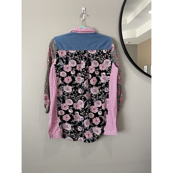 Calessa Woman's Plaid Floral Embroidered Tunic Button Top Roll Tab Size Medium - Picture 8 of 8